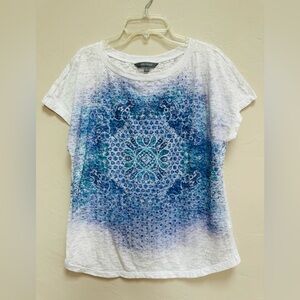 NWOT Daisy Fuentes Women's Blue White Purple Design shirt Top Size Medium aztec